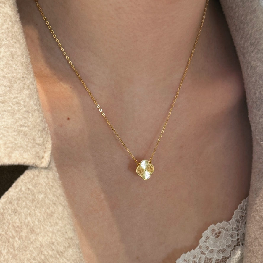 AMOR™ «Gold Clover» Necklace