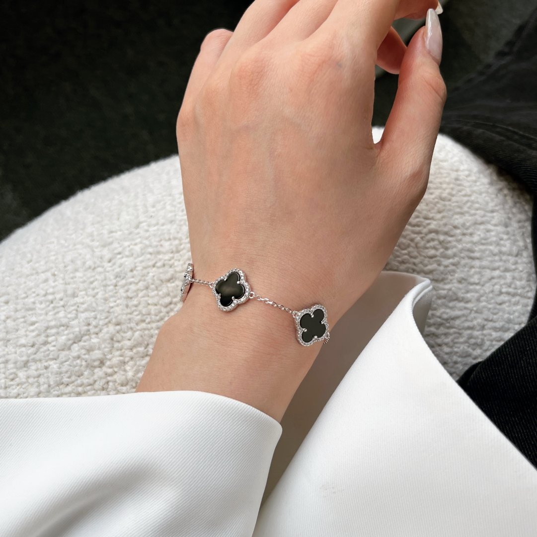 AMOR™ Versal Bracelet
