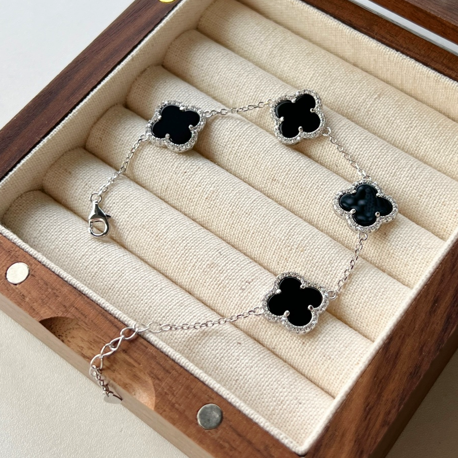 AMOR™ Versal Bracelet