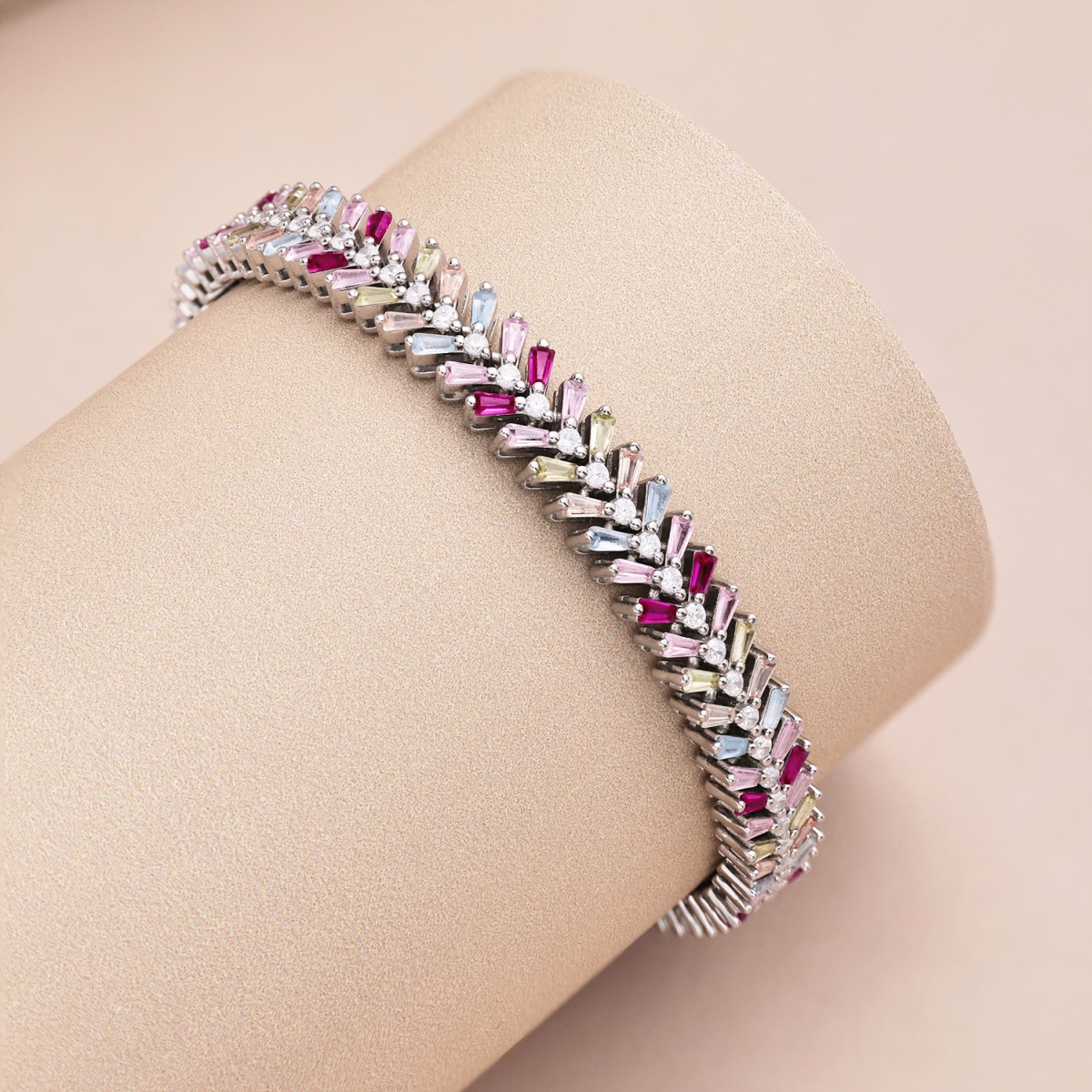 AMOR™ Iris Bracelet