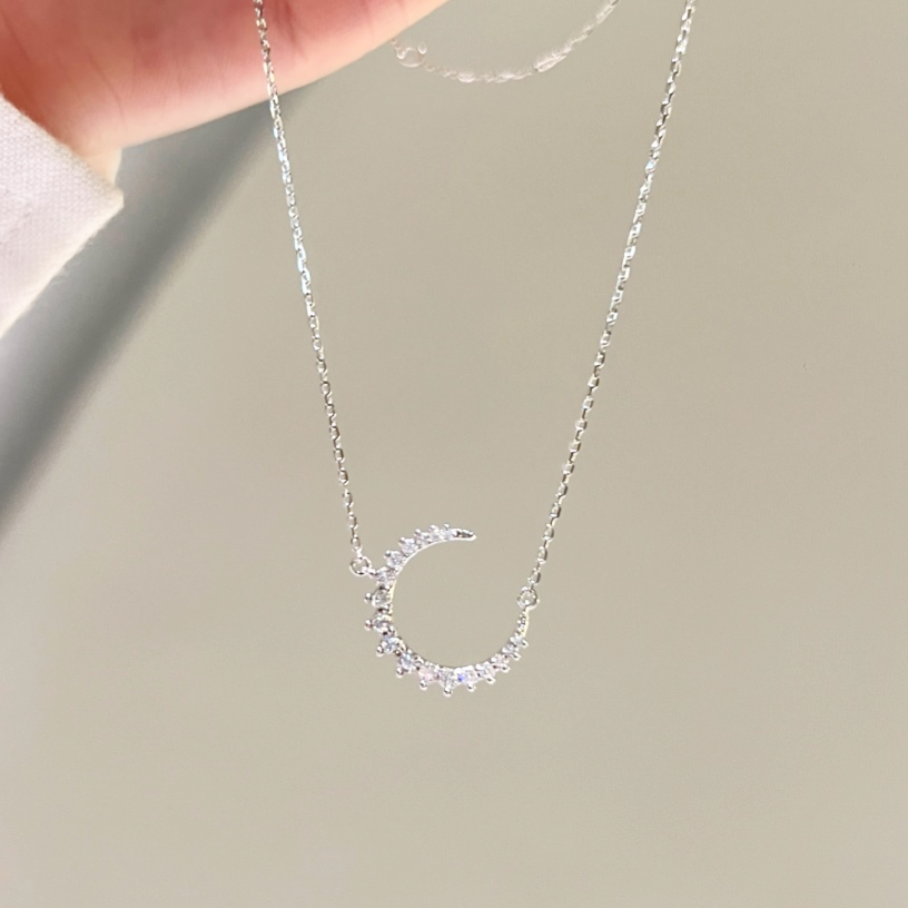 AMOR™ Moonlit Necklace