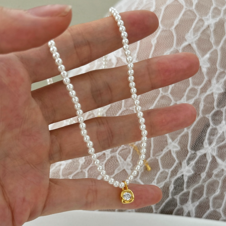 AMOR™ Theia Necklace