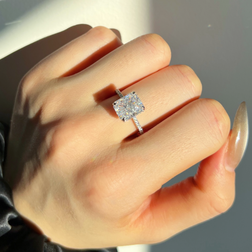 AMOR™ Divo Ring