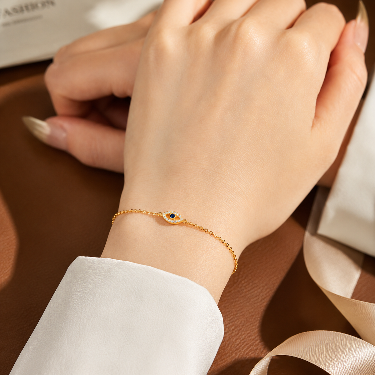 AMOR™ Crystal Eye Bracelet
