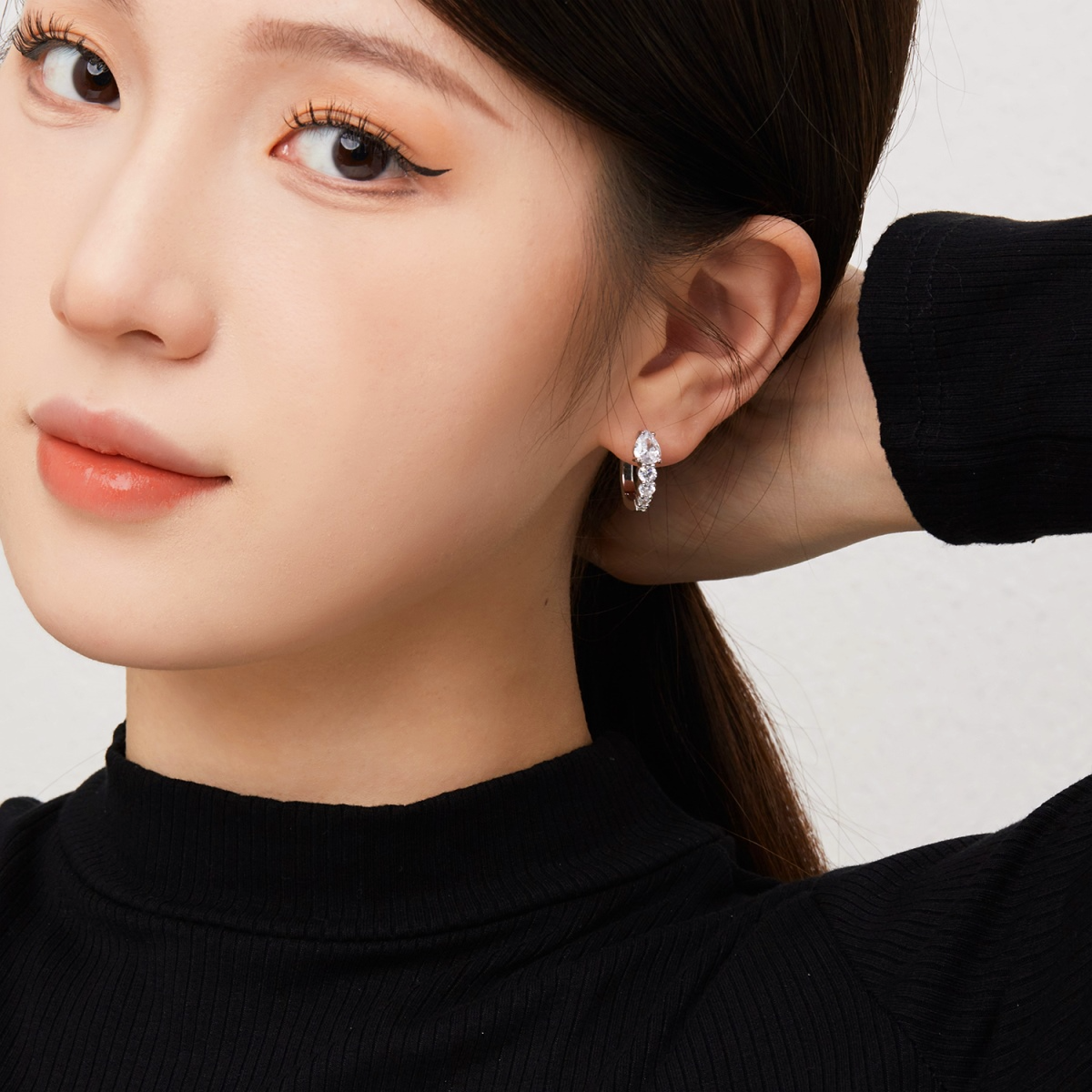 AMOR™ Naomi Earrings