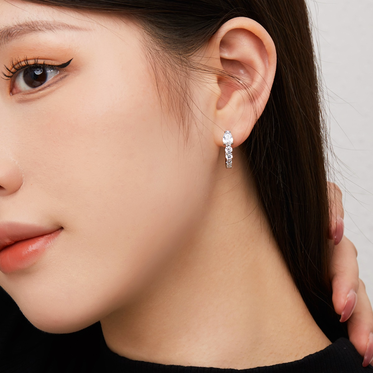 AMOR™ Naomi Earrings