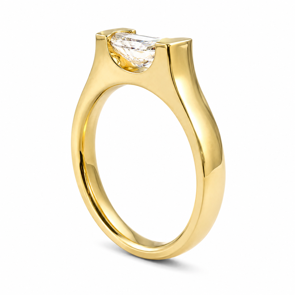 AMOR™ Regent Ring