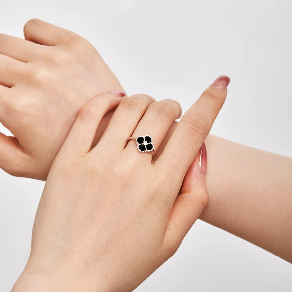 AMOR™ «Clover» Pierścionek