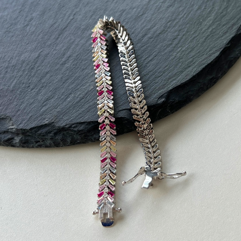 AMOR™ Iris Bracelet