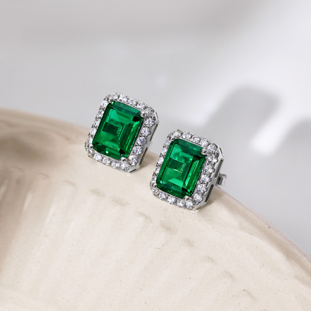 AMOR™ «Verdant» Kolczyki Sztyfty