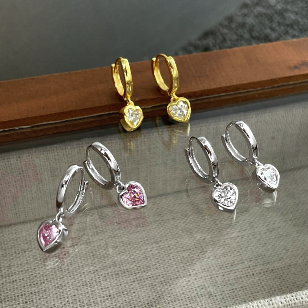 AMOR™ Heart Earrings