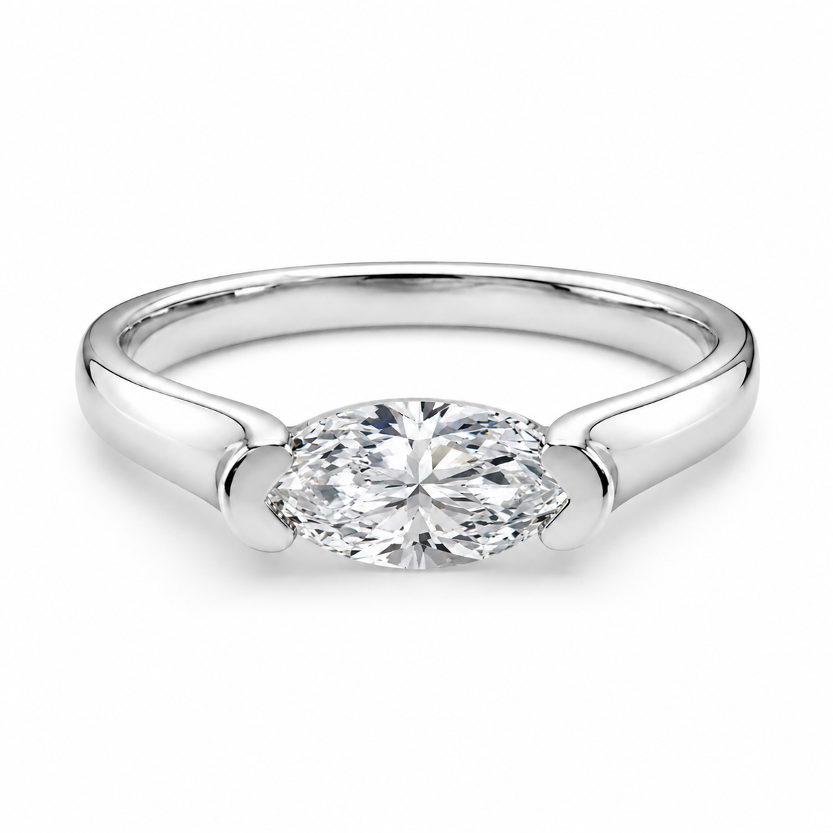 AMOR™ Regent Ring