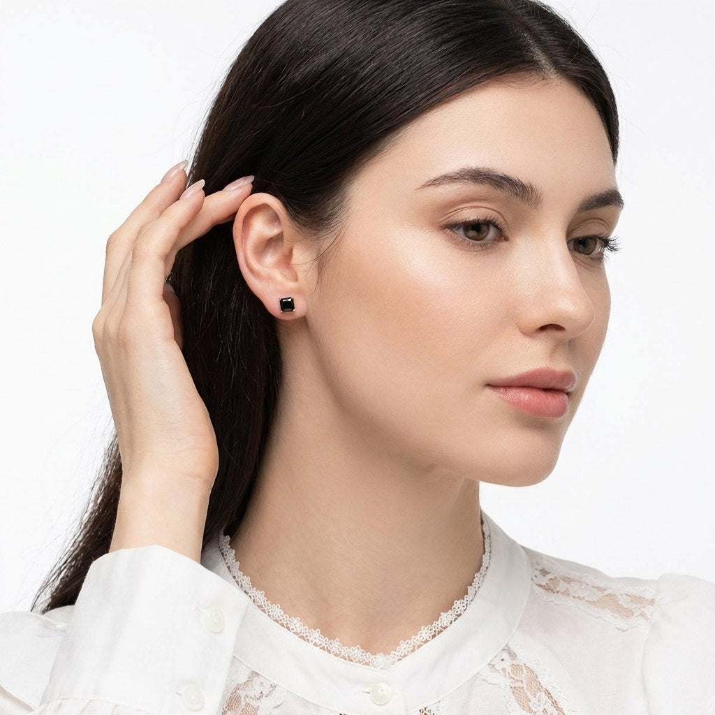 AMOR™ Onyx Stud Earrings