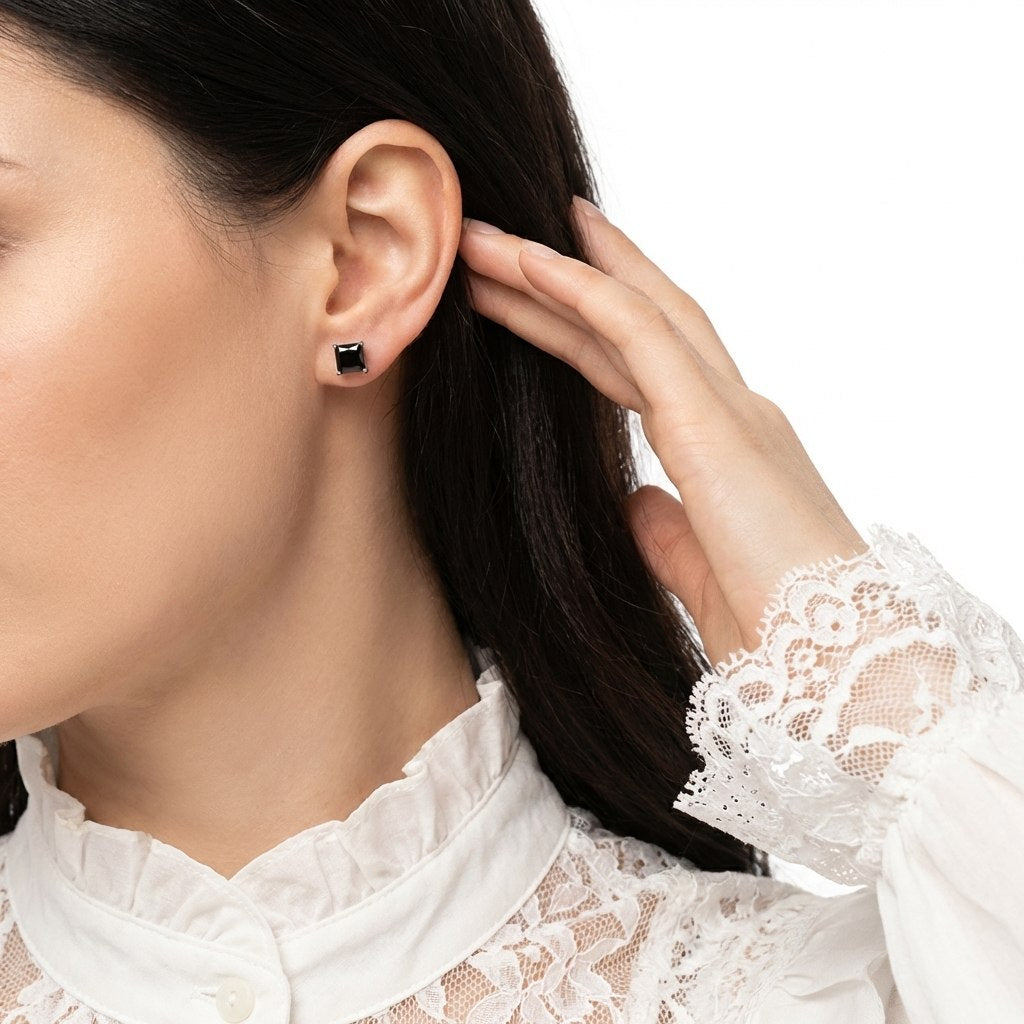 AMOR™ Onyx Stud Earrings